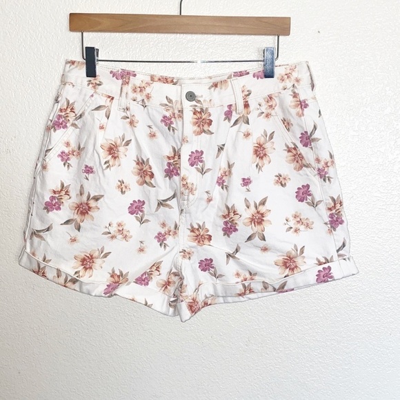 American Eagle Outfitters Pants - American Eagle White Floral 100% Cotton Cuffed Hem Summer Shorts